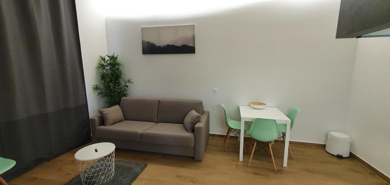 Appartamento H4U Smart Deluxe Zagabria Esterno foto